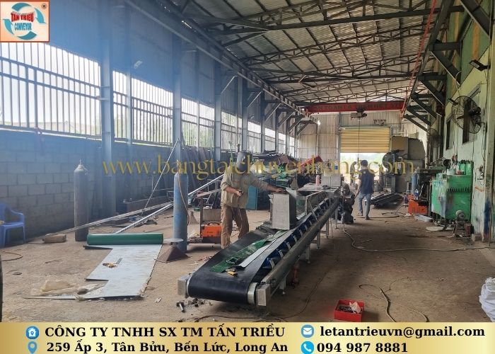 Băng tải cao su trơn tải rác