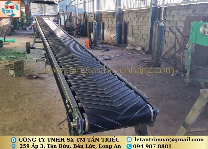 Băng tải cao su gân V nâng hạ