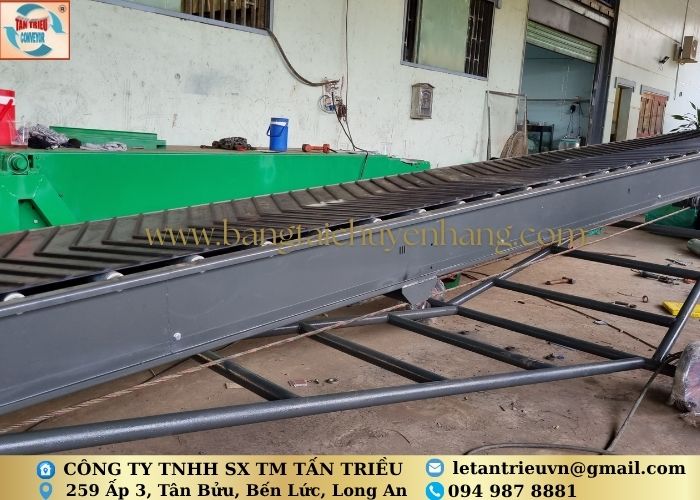 Băng Tải Cao Su Nâng Hạ