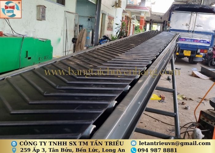 Băng Tải Cao Su Nâng Hạ