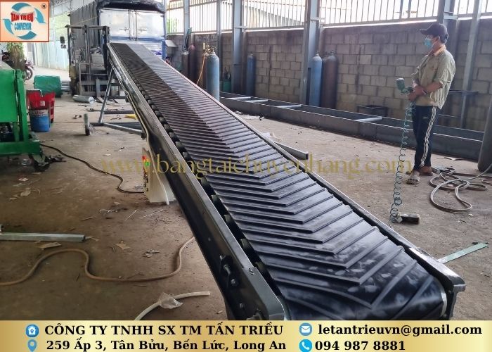 Băng Tải Cao Su Nâng Hạ