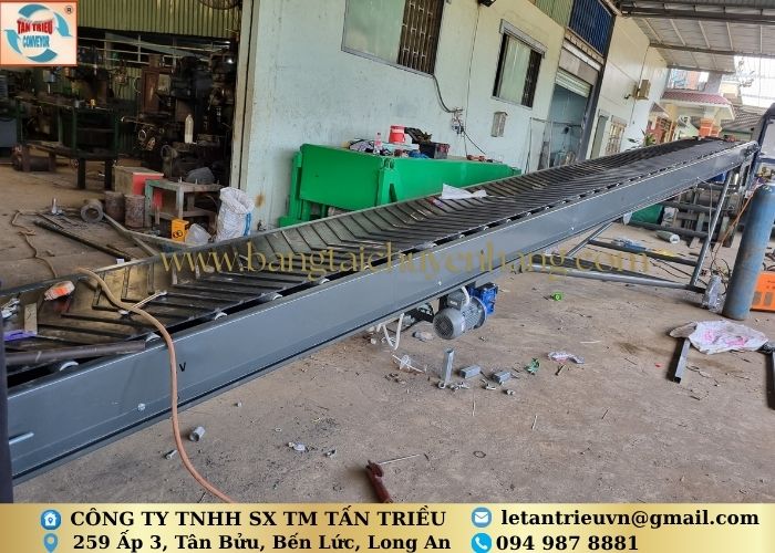 Băng Tải Cao Su Nâng Hạ