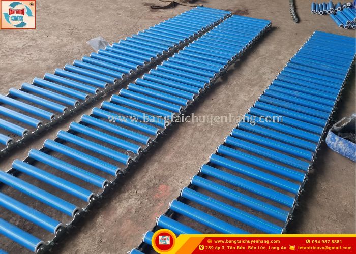 Băng tải con lăn nhựa cuốn Tấn Triều