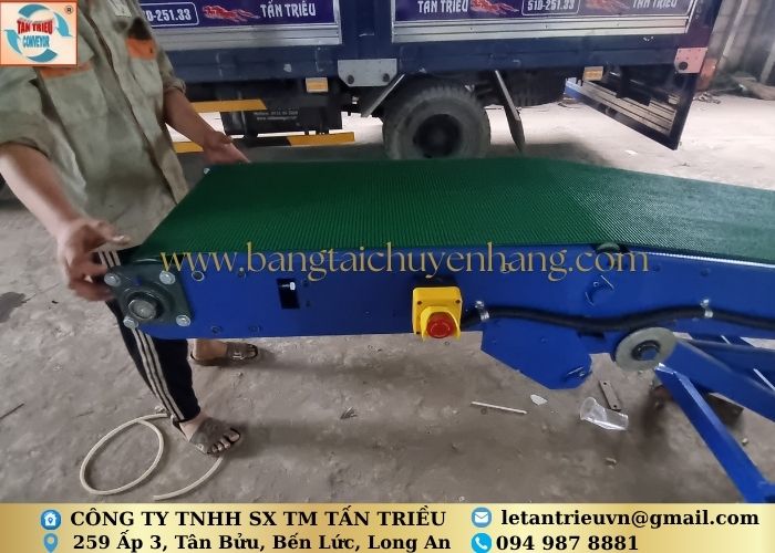 Băng Tải PVC Nâng Hạ