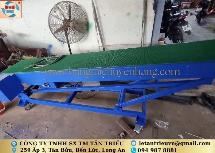 Băng Tải PVC Nâng Hạ