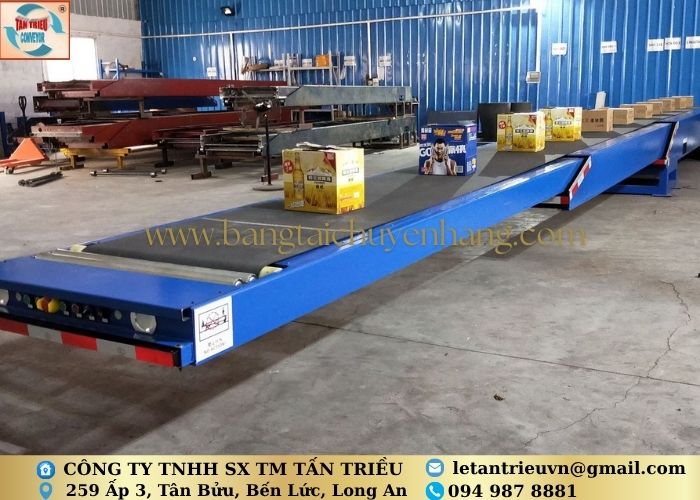Băng tải lên xe container