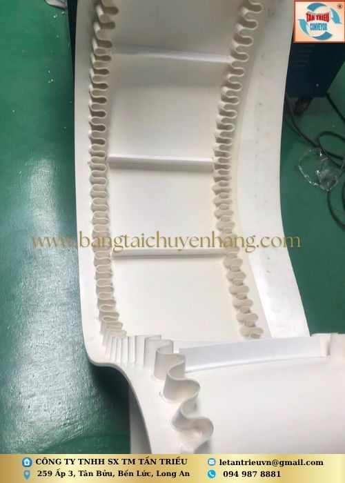 Dây băng tải PVC có gân