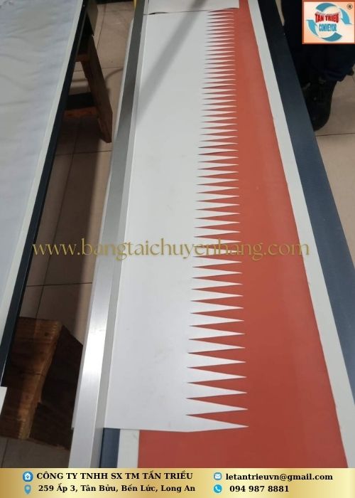 Dây băng tải PVC trắng