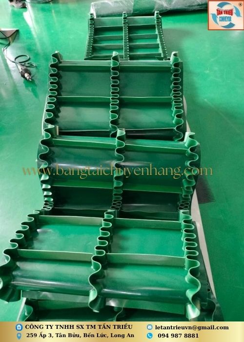Dây băng tải PVC có gân