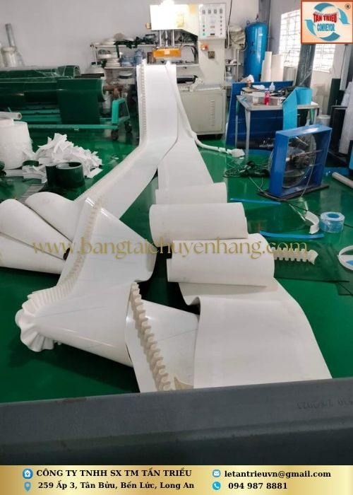 Dây băng tải PVC trắng
