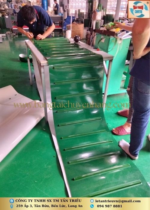 Dây băng tải PVC có gân
