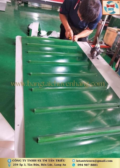 Dây băng tải PVC có gân