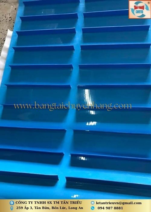 Dây băng tải PU có gờ