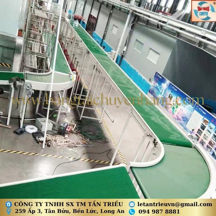 Băng tải PVC cong