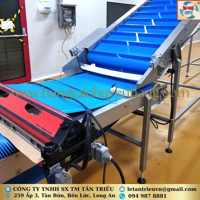 Dây băng tải PU có gờ