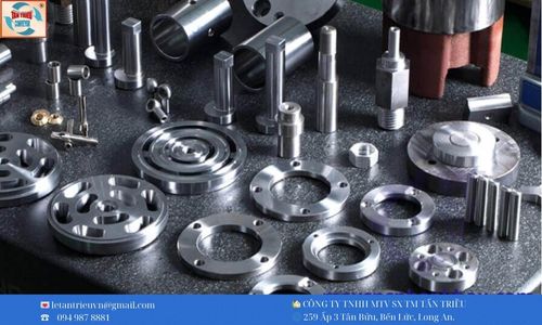Gia công tiện chi tiết máy