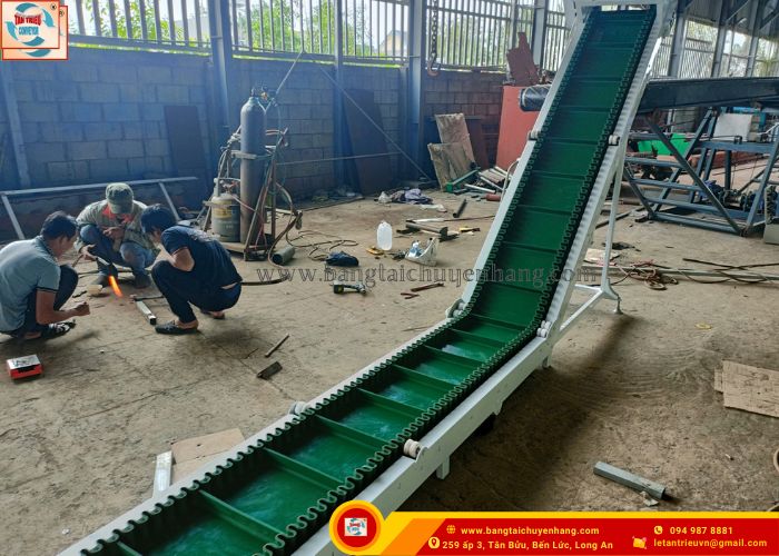 Băng Tải Nghiêng
