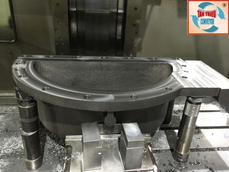 Gia Công Phay Chi Tiết Máy